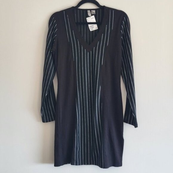 HM Divided Black with White Stripes V-Neck Jersey Dress Size Large - Picture 1 of 3